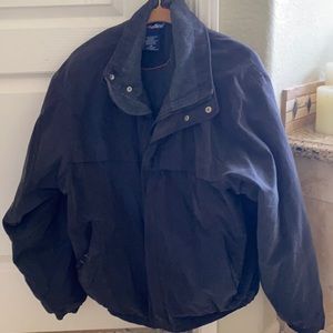 Men’s jacket with zippered pockets